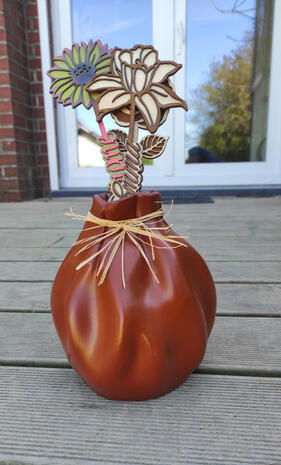 Vase Impression 3d. Fleurs bois divers, peinture aérographe