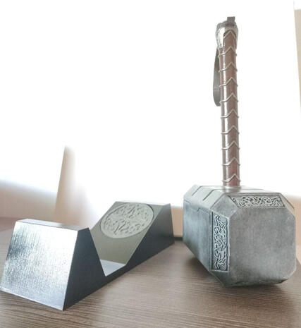 Mjolnir, marteau de Thor, impression 3D, peinture aérographe